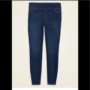 Old Navy Mid-Rise Rockstar Pull on Jeggings